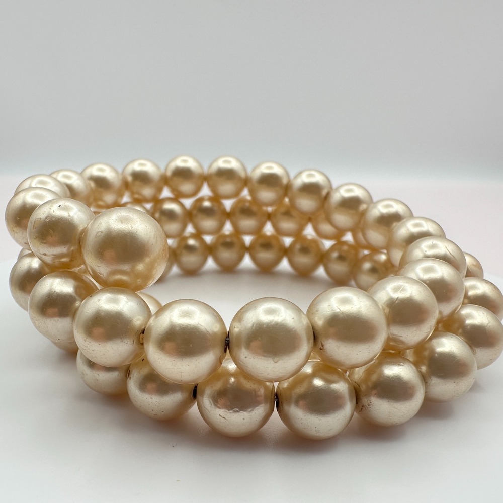 Vintage 80s Chunky Gold Tone Faux Pearl Stretch Stackable Bracelet